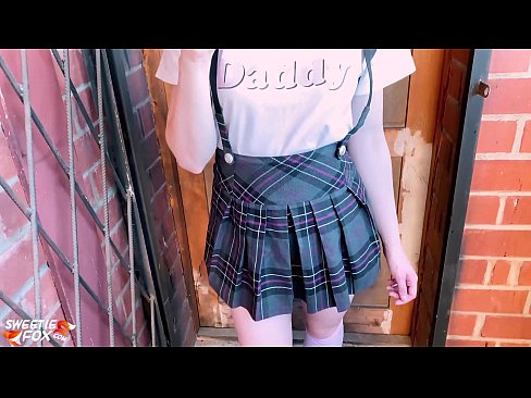 ❤️ A menina da escola chupa profundamente a piça e fode em vez de aulas. ❤❌ Porno fodido em nós ﹏